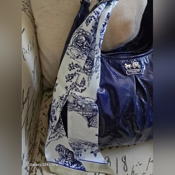 Coach Madison Maggie Patent Leather Shoulder Bag EUC w/ Twilly & Charm - Picture 17 of 17